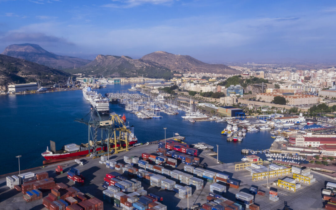 Un proyecto para optimizar los atraques con el uso tecnologías avanzadas, III Premio Cátedra Smart Ports a la Mejor Tesis Doctoral